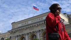 Cash Crisis: Russians Struggle Amid Wartime Economic Decline