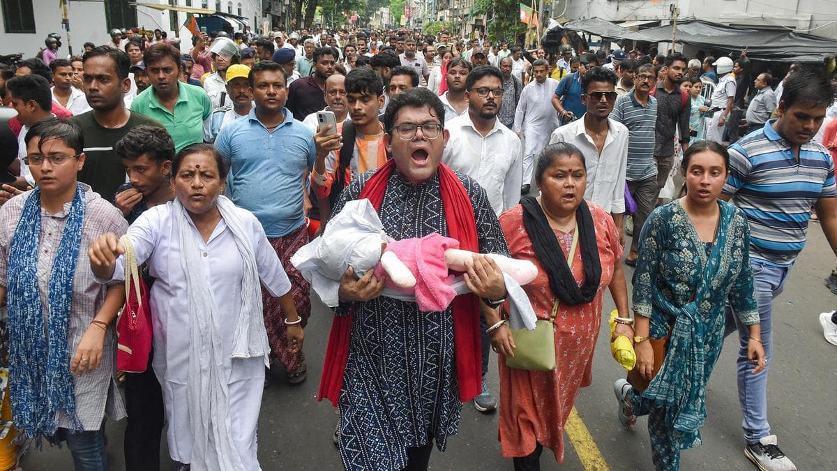 Chaos Erupts at Trinamool Rally: Mamata Blames BJP for Lawlessness